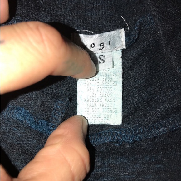 🔥 SOLD🔥Yogi floral leggings - Picture 3 of 3